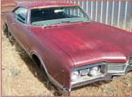 1967 Oldsmobile Custom Holiday 2 Door Hardtop For Sale $4,500 right front view