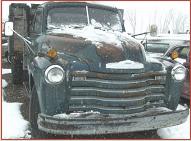 1949 Chevrolet Series 6400 2 ton Hoist Box Dump Truck right front view