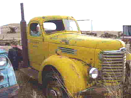 1948 IHC International KB-12 Semi Tractor Yellow
